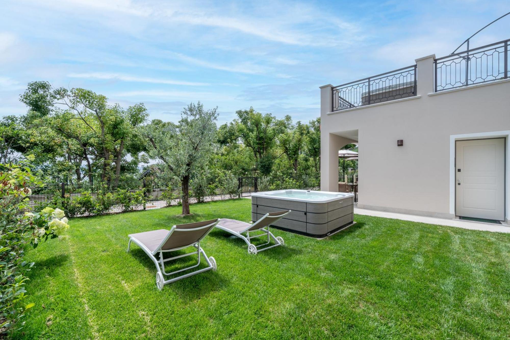 Villa Silvia Apartments San Felice del Benaco Exterior foto